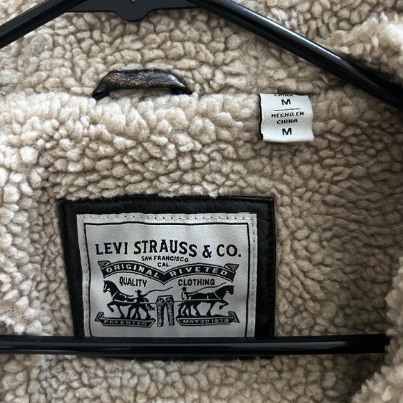 Levi's Faux Leather Bomber Jacket - Picture 5 of 6